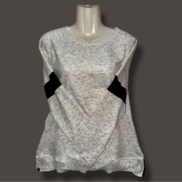 Bobbie Brooks NWT Sweatshirt Gray Heather Pullover Athleisure Arm Stripe Size L - Picture 3 of 16